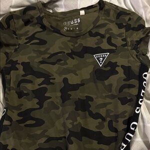 Guess Green Camouflage Tee